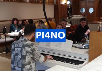 Viral piano performance at a restaurant, turning heads